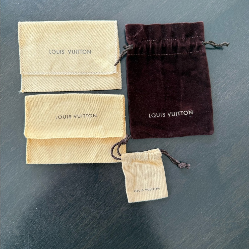 Louis Vuitton Dust Bags Bundle- 2 Jewelry and 2 SLG pouches

100% AUTHENTIC LV